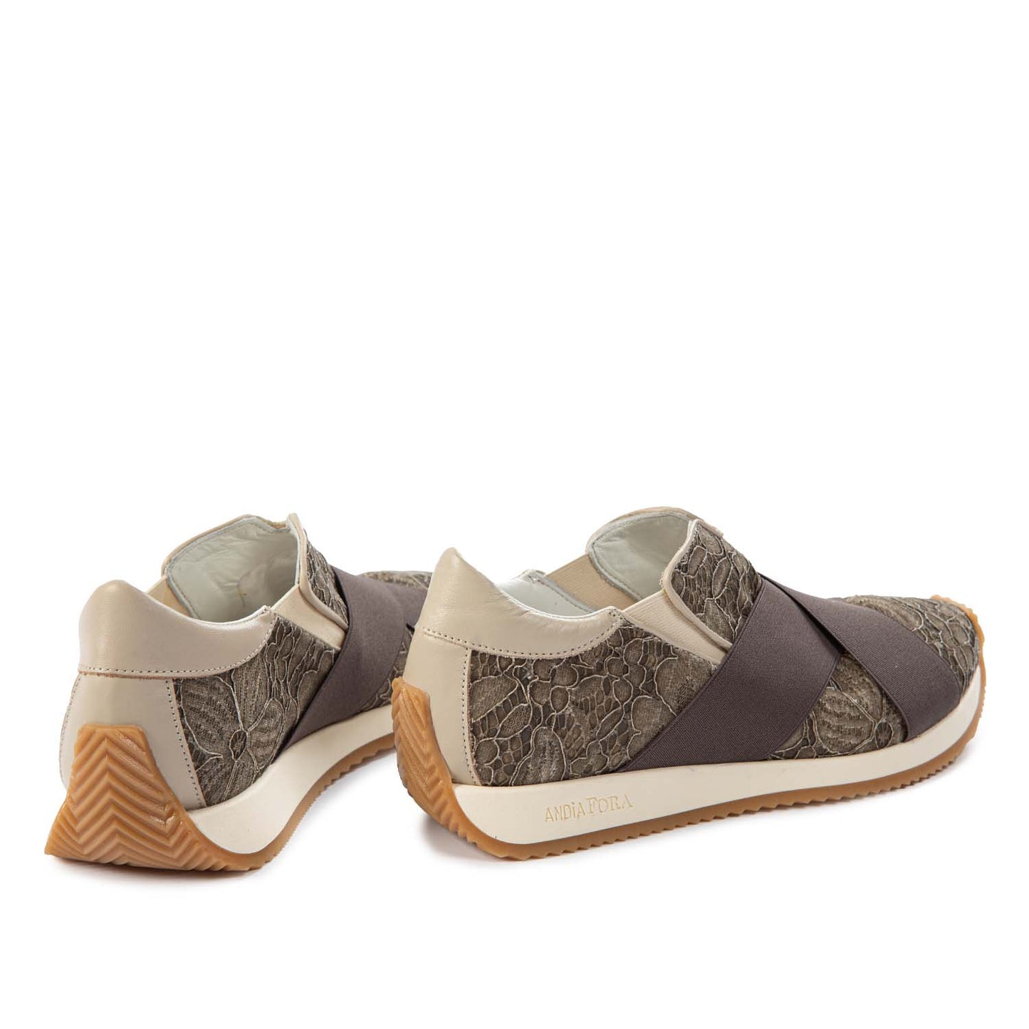 ATIK  FLOWER TAUPE CR