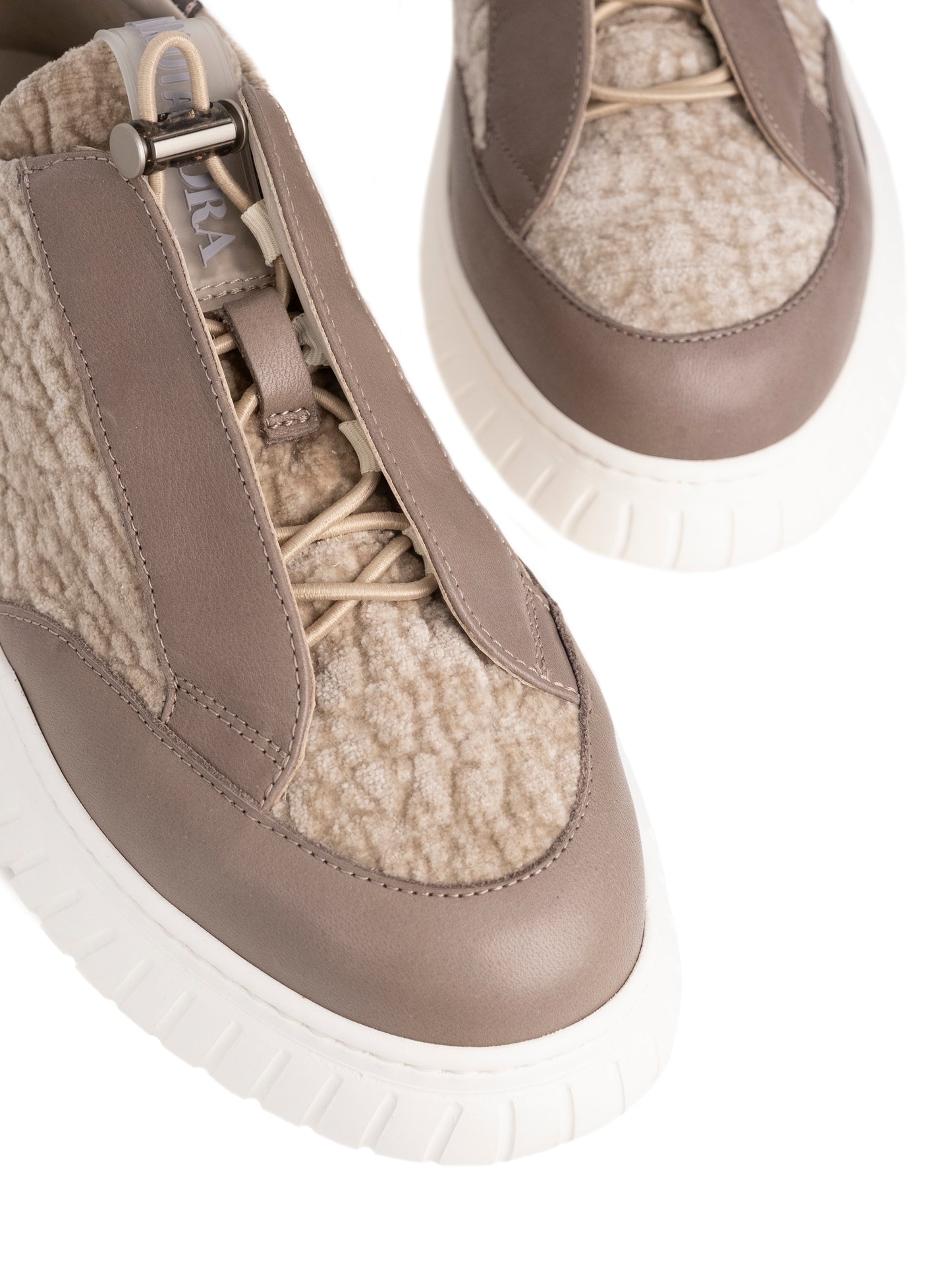 IVOR DENVER PECAN