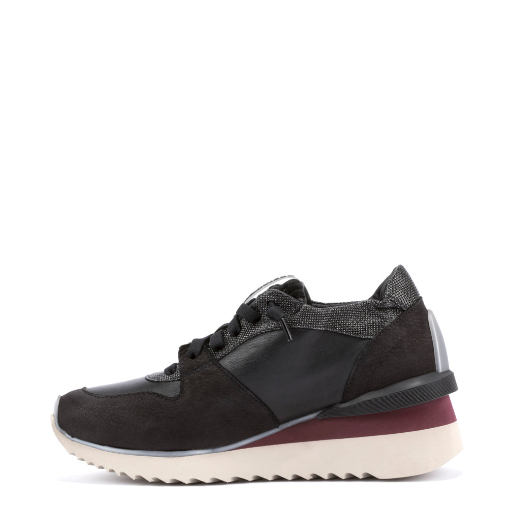 RUFFLE WDG BLACK